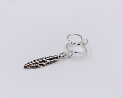 earcuff met pluim