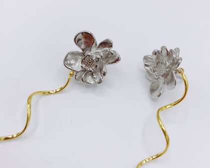 party earring flower