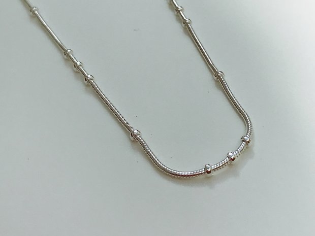 snake ketting met bolletjes