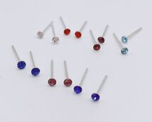 oorbellen met zirconia gekleurd 2 mm oorbellen met zirconia gekleurd 2 mm