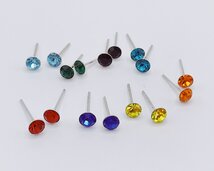 oorbellen met zirconia gekleurd 4 mm oorbellen met zirconia gekleurd 4 mm