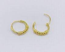 ringetjes verguld met fantasie draadwerk ringetjes verguld met fantasie draadwerk