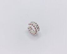 earcuff met 2 rijen bolletjes