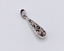 hanger druppel uitgewerkt zilver  hanger druppel uitgewerkt zilver