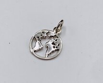 hanger "small world " hanger "small world "