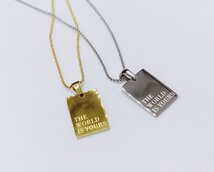 ketting "the world is yours"