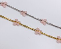 enkelbandje met roze vlindertjes enkelbandje met roze vlindertjes