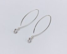 lange haken met zirconia steentje aan