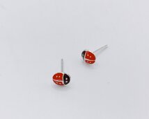 oorbellen lieveheersbeestje