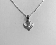 hanger met zwaluw hanger met zwaluw