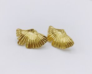 oorbellen met groot ginkgo blad