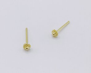 oorbelletjes met mini Zeeuwse knoopjes