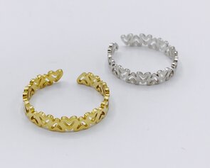 ring met hartjes rondom rond